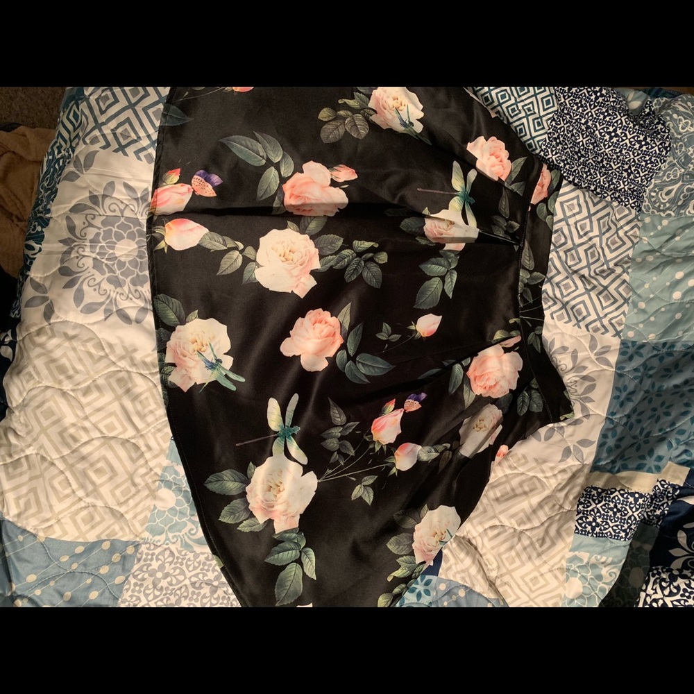 Black floral boutique skirt